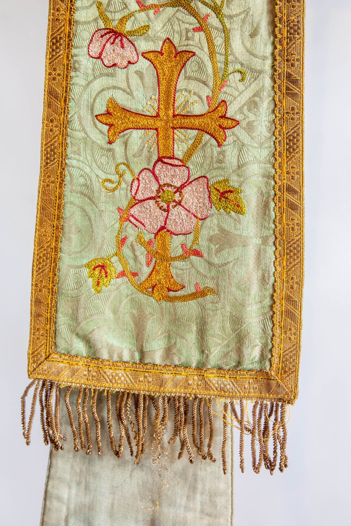 Roman green stole,