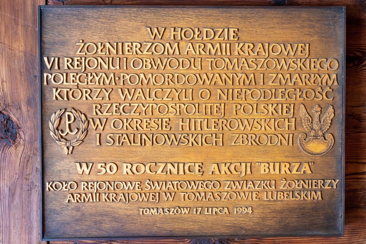 Tablica Żołnierzy AK w 50 rocznicę Akcji "Burza"