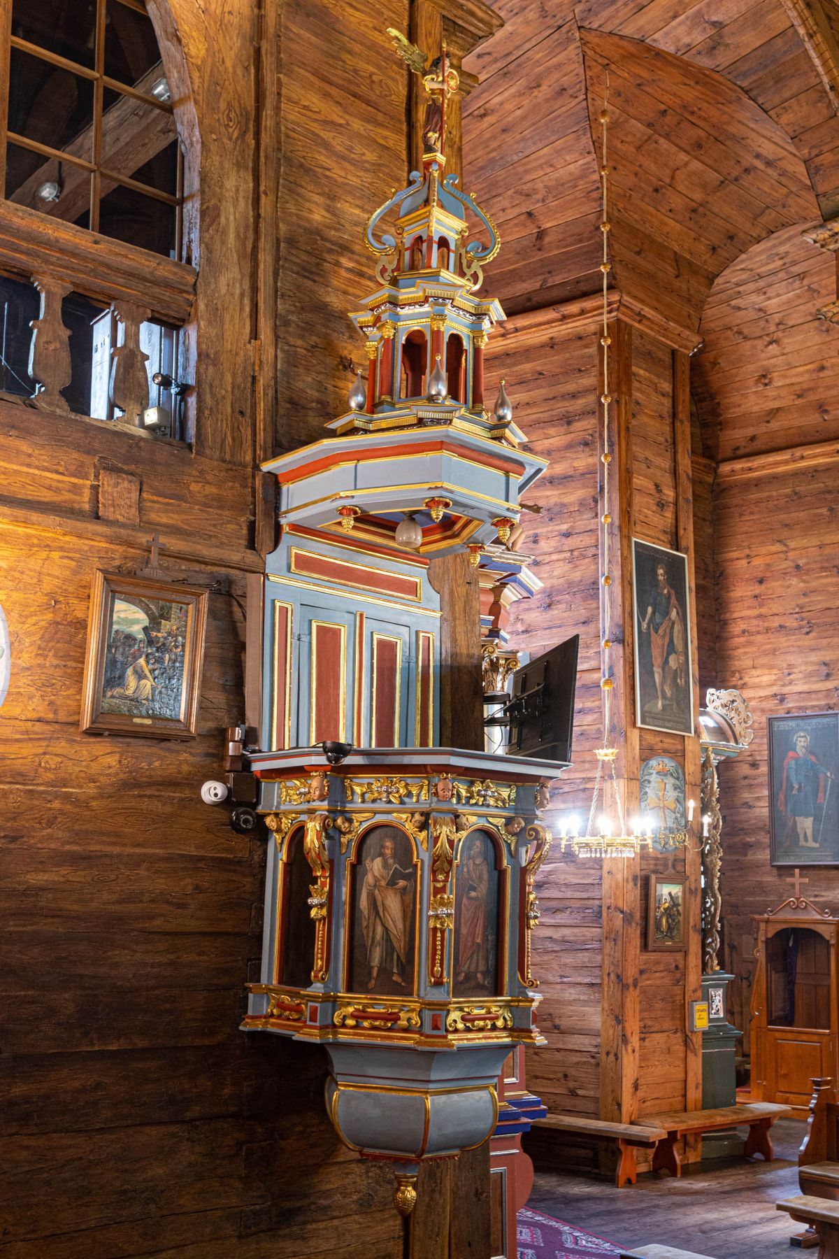 Pulpit, polychrome wood, baroque