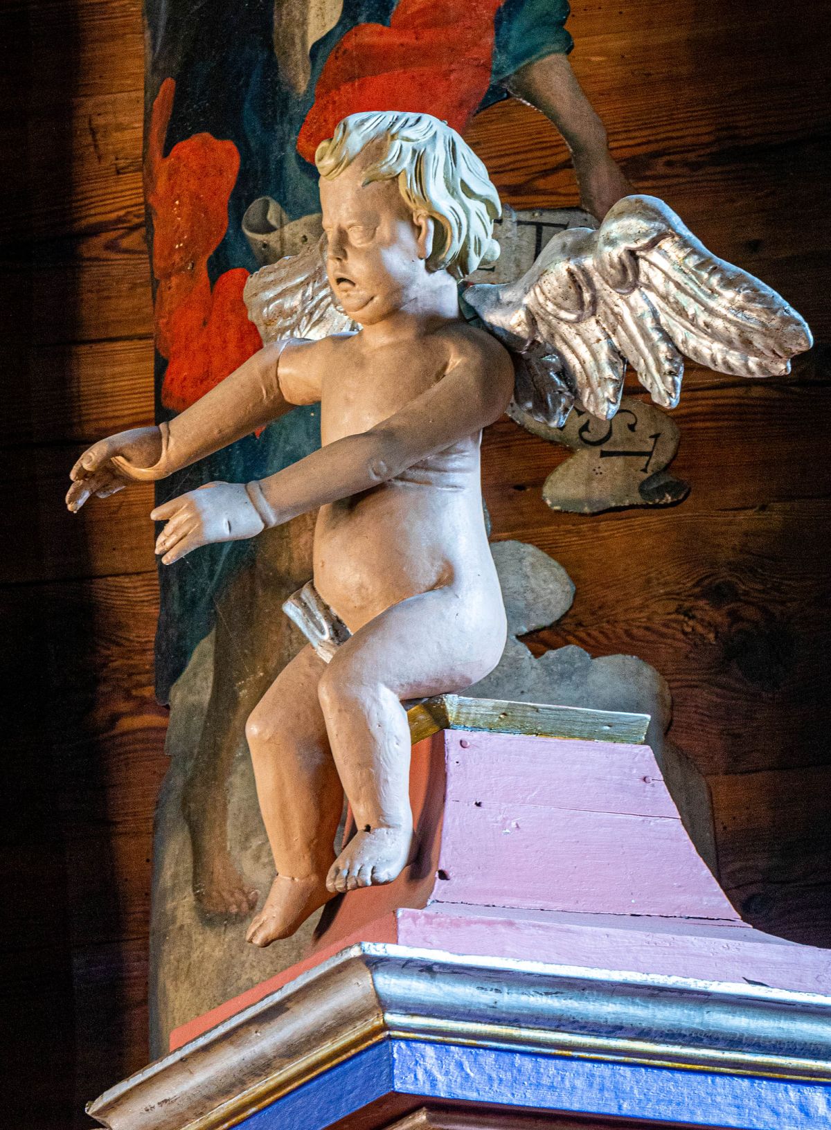 Rzeźba Anioł „Putto”, drewno polichromowane i złocone, barokowy, 1 ćw. XVIII w.