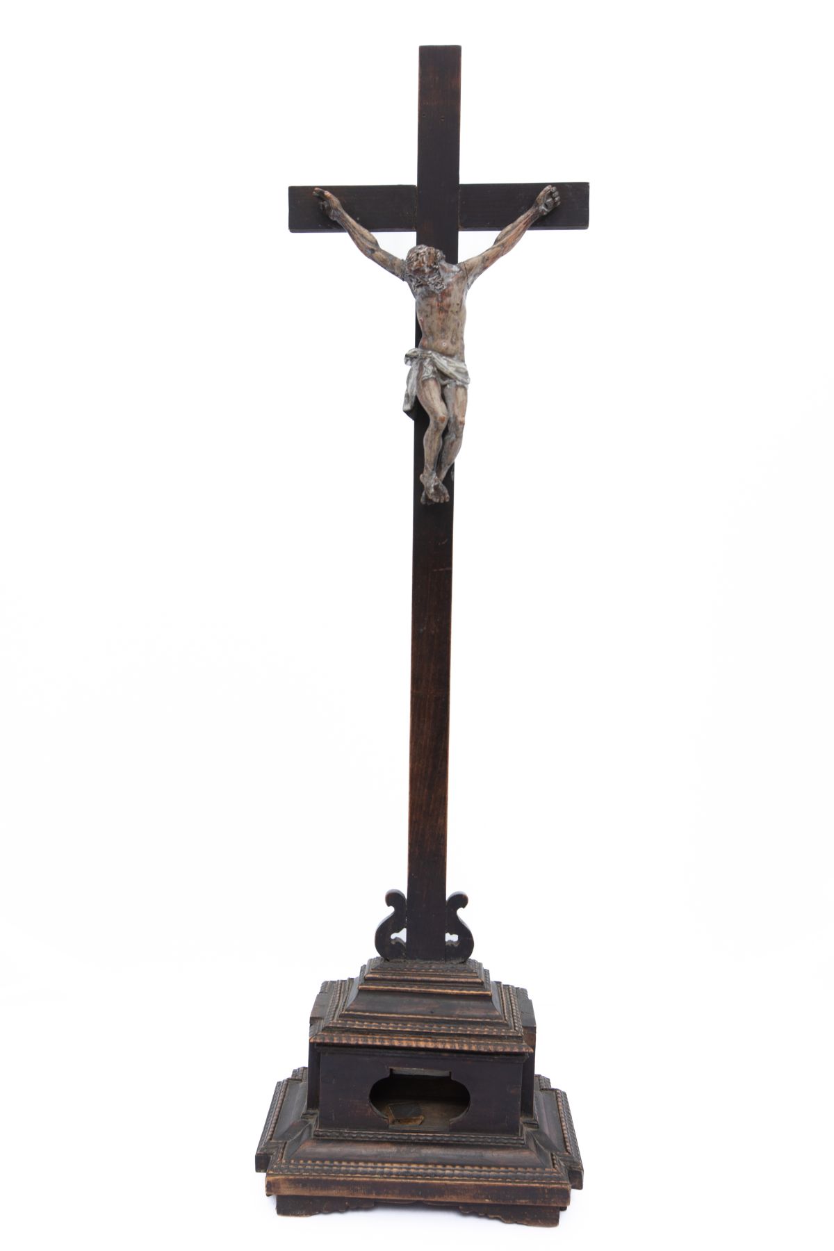 Altar cross